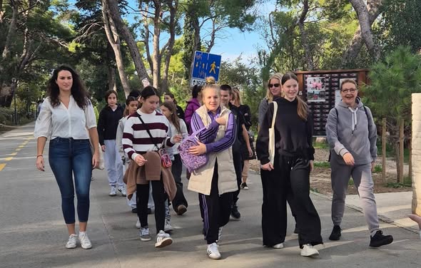 Suradnja Udruge Dyxy i Udruge Bestie: edukativno druženje na Marjanu